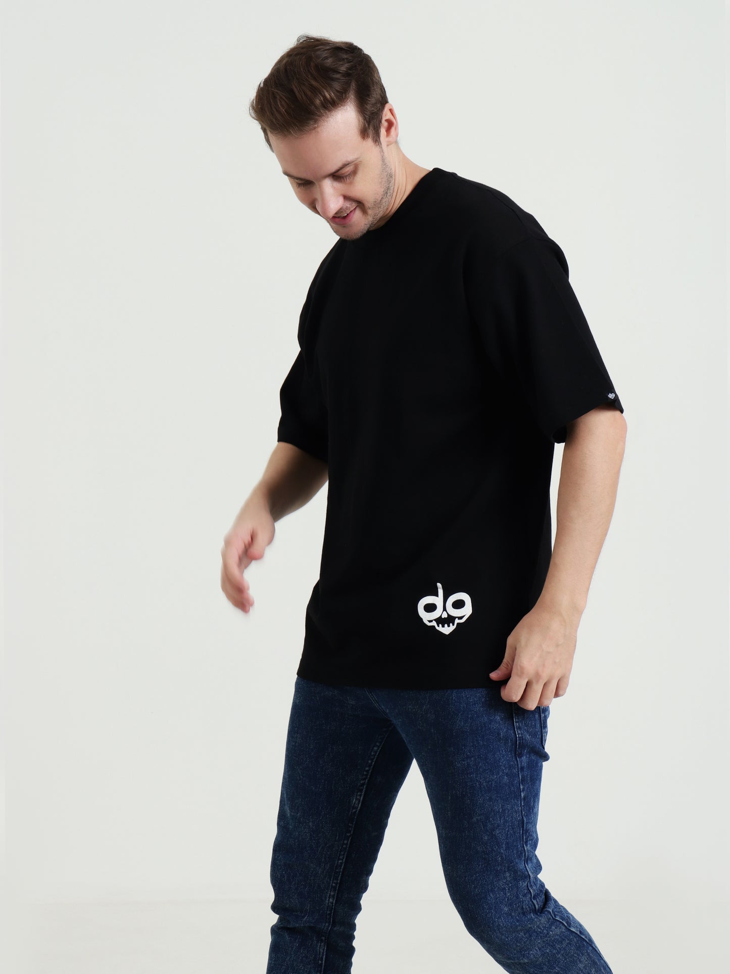 BEAR & PYTHON FIGHT T-SHIRT