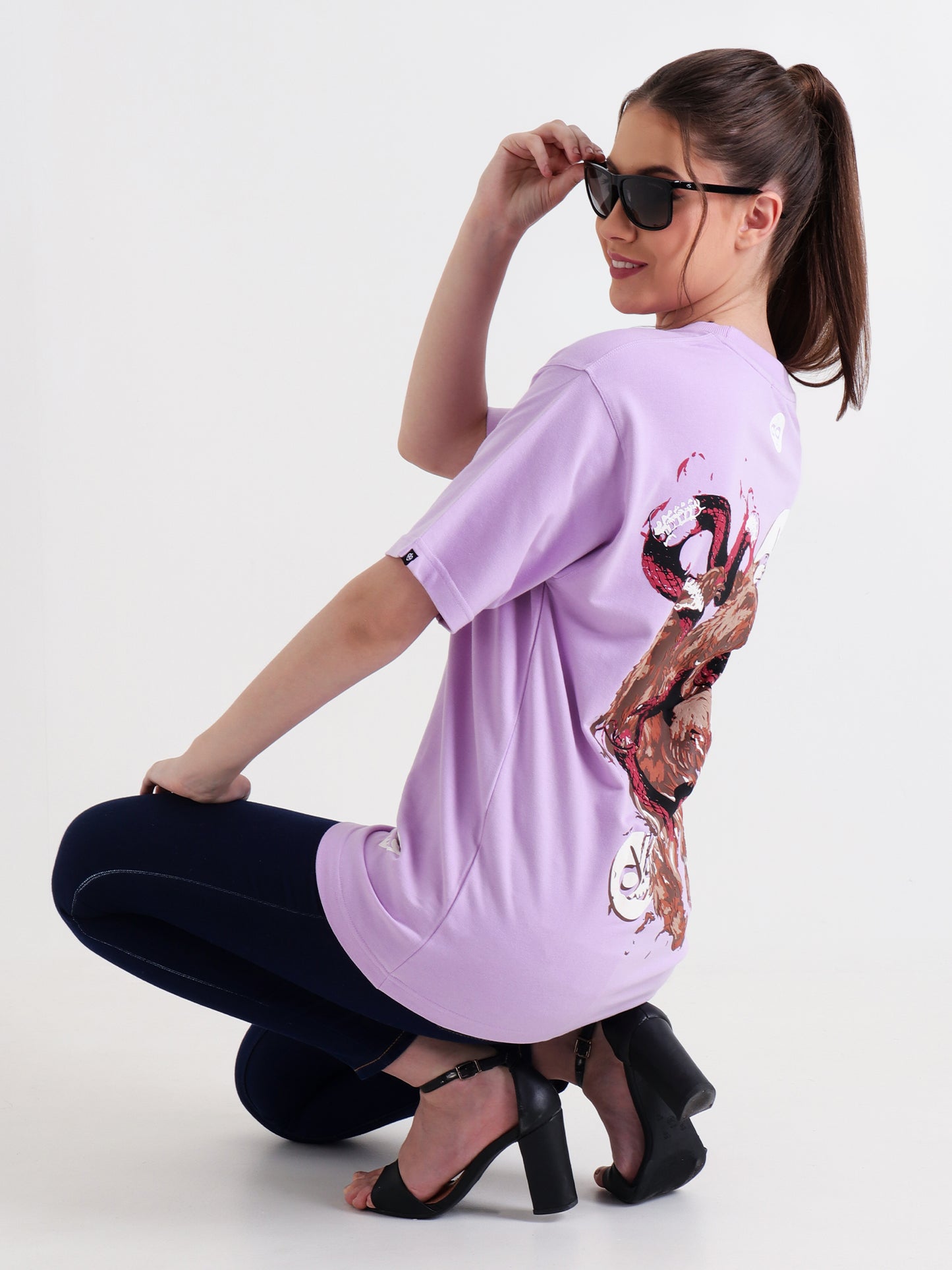 Bear & Python Fight Oversized Lavender Unisex T-Shirt – Puff Print